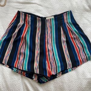 Vestique Shorts